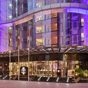 מלון דירות Doubletree By Hilton And Residences - Al Barsha, דובאי