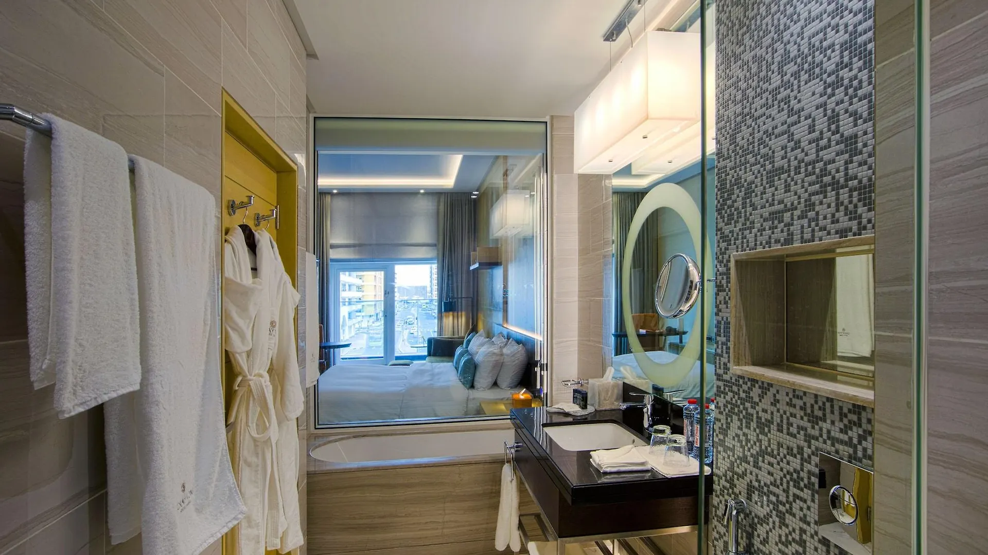 Grayton Hotel By Blazon Hotels Dubai