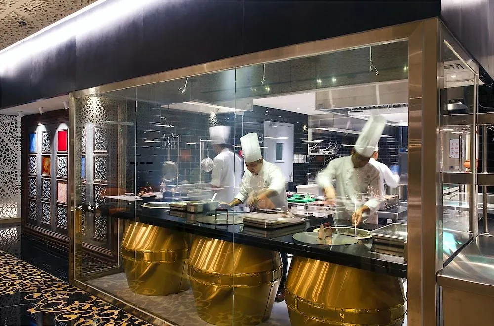 Grayton Hotel By Blazon Hotels Dubai 4*,